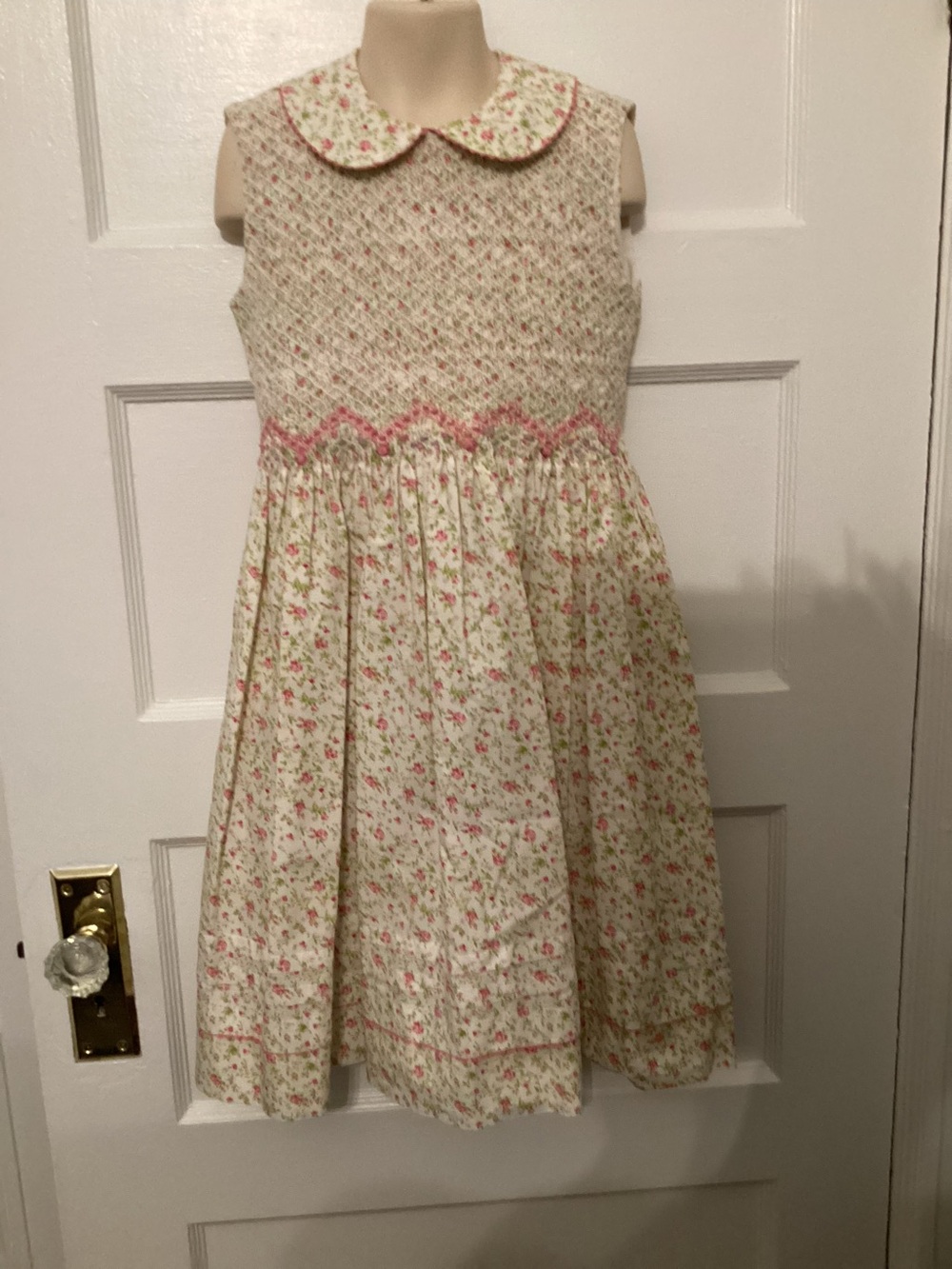 100% Cotton Cream Floral Smocked Peter Pan Collar Dress for Girls